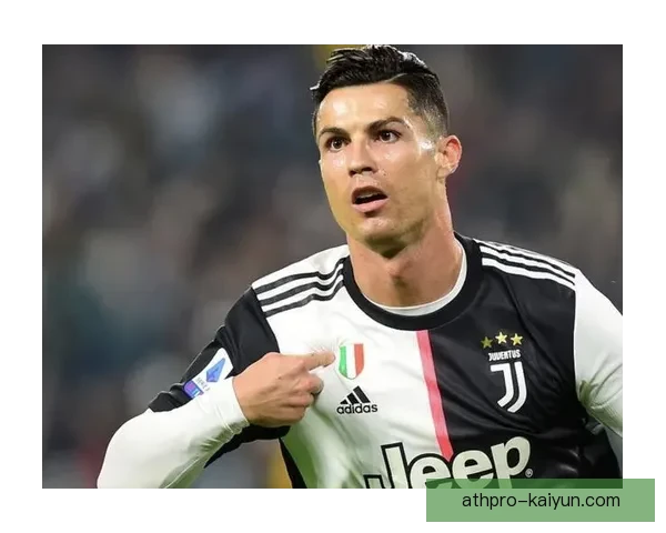 卡卡职业高光时刻回顾：金球奖赛季表现稳健至今备受期待